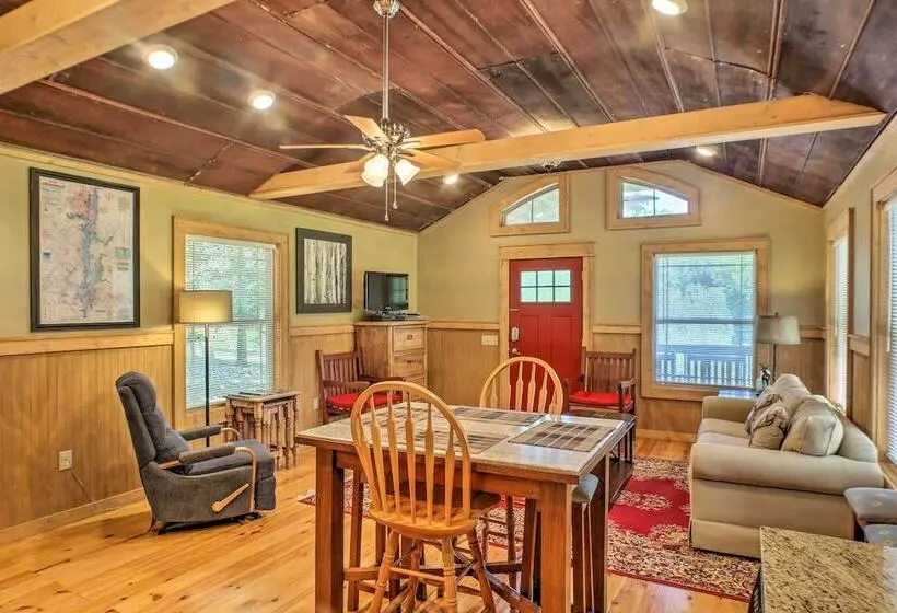 Guntersville Lake Cabin W/ 3 Fishing Ponds!