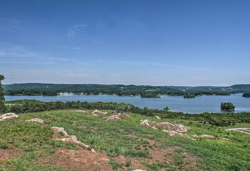 Guntersville Lake Cabin W/ 3 Fishing Ponds!