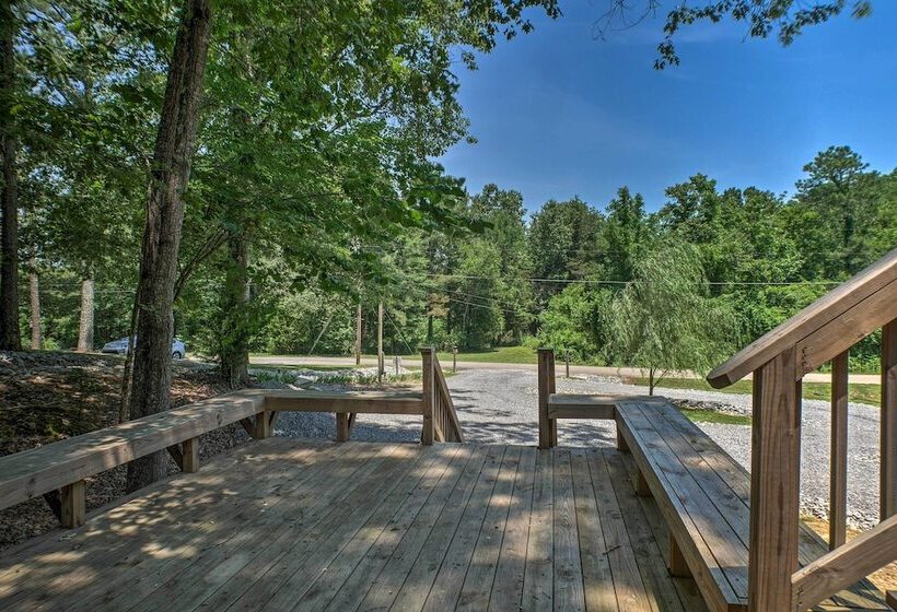 Guntersville Lake Cabin W/ 3 Fishing Ponds!