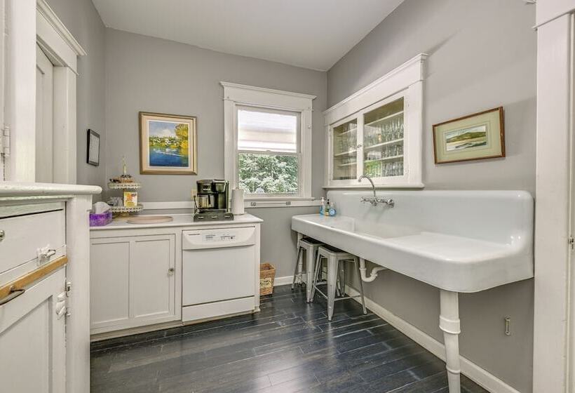 Historic Auburn House On 37 Acres W/private Lake!