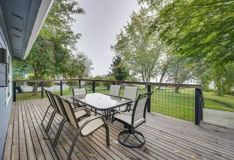 Lakefront Mount Vernon Home W/ Private Dock!