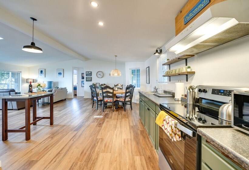 Lakefront Mount Vernon Home W/ Private Dock!