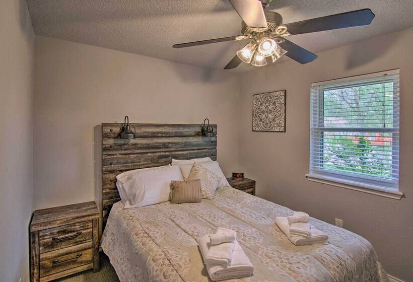 Lubbock Home W/ Backyard   6 Mi To Texas Tech