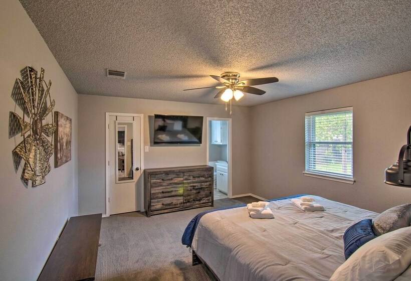 Lubbock Home W/ Backyard   6 Mi To Texas Tech