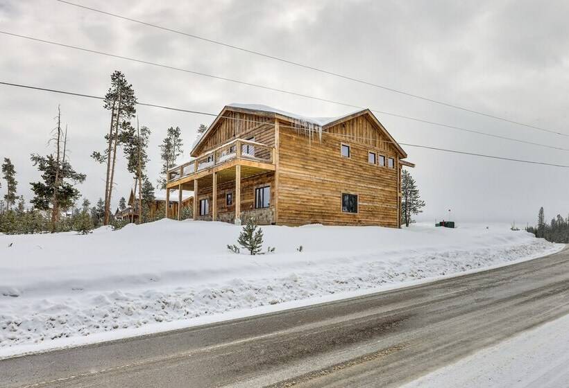 Luxe Grand Lake Cabin W/ Hot Tub & Lake Views!
