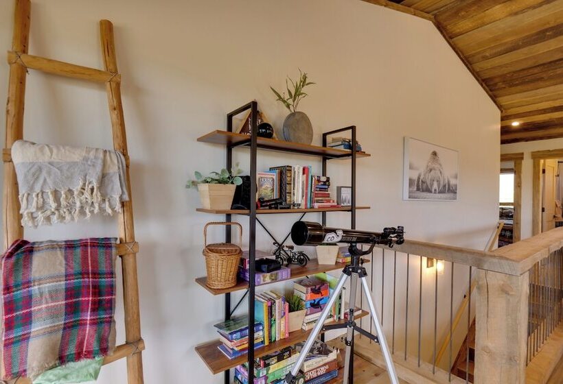 Luxe Grand Lake Cabin W/ Hot Tub & Lake Views!