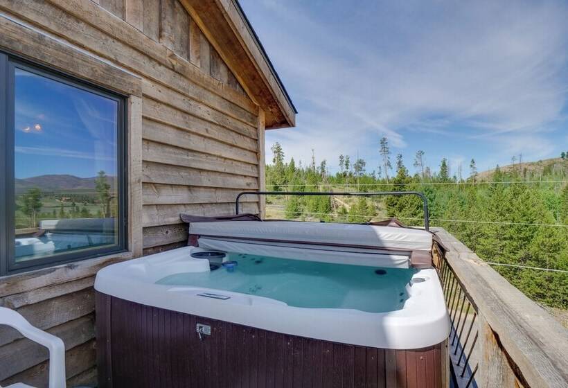 Luxe Grand Lake Cabin W/ Hot Tub & Lake Views!
