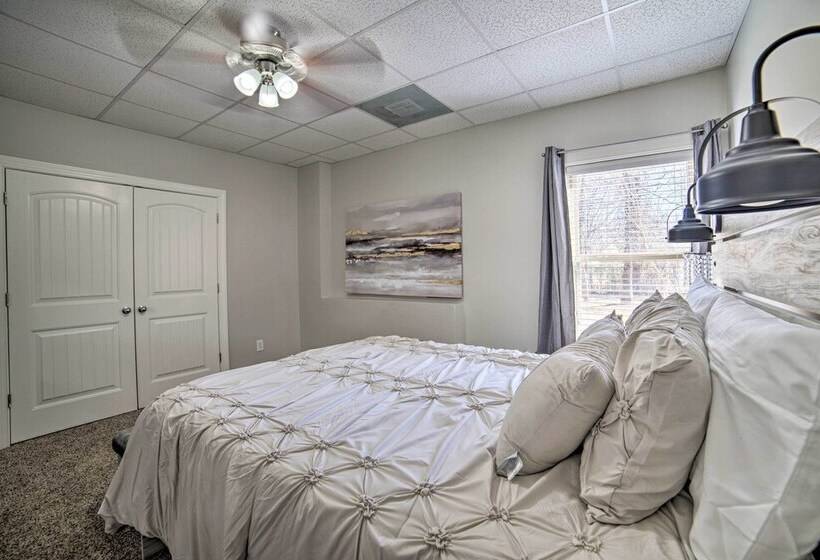 Luxe Mccalla Family Home With Game Room & Yard!