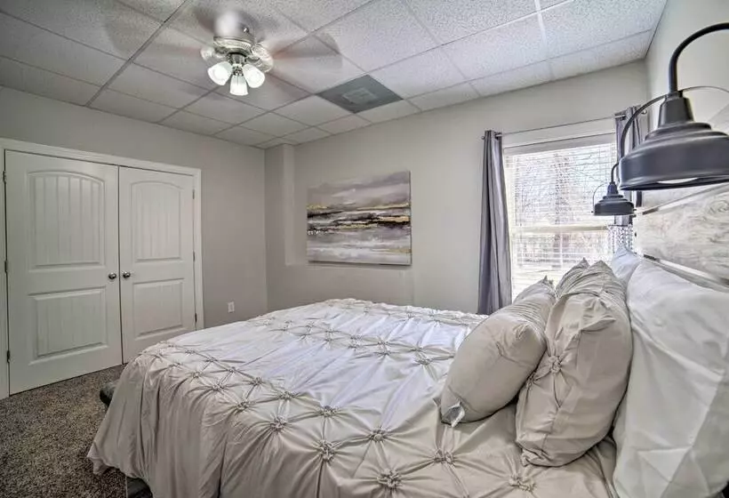 Luxe Mccalla Family Home With Game Room & Yard!