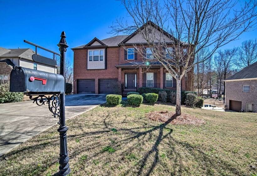 Luxe Mccalla Family Home With Game Room & Yard!