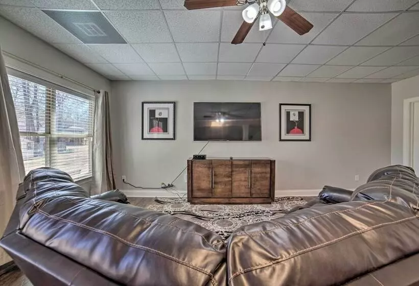 Luxe Mccalla Family Home With Game Room & Yard!