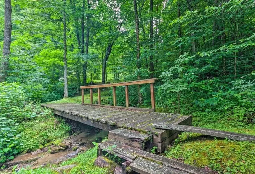 Mountain View Maggie Valley Home W/ 2 Decks!