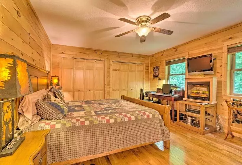 Mountain View Maggie Valley Home W/ 2 Decks!