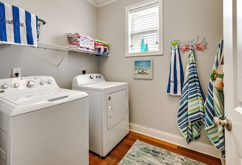 Luxury Home W/ Ocean View, Private Pool, & Hot Tub