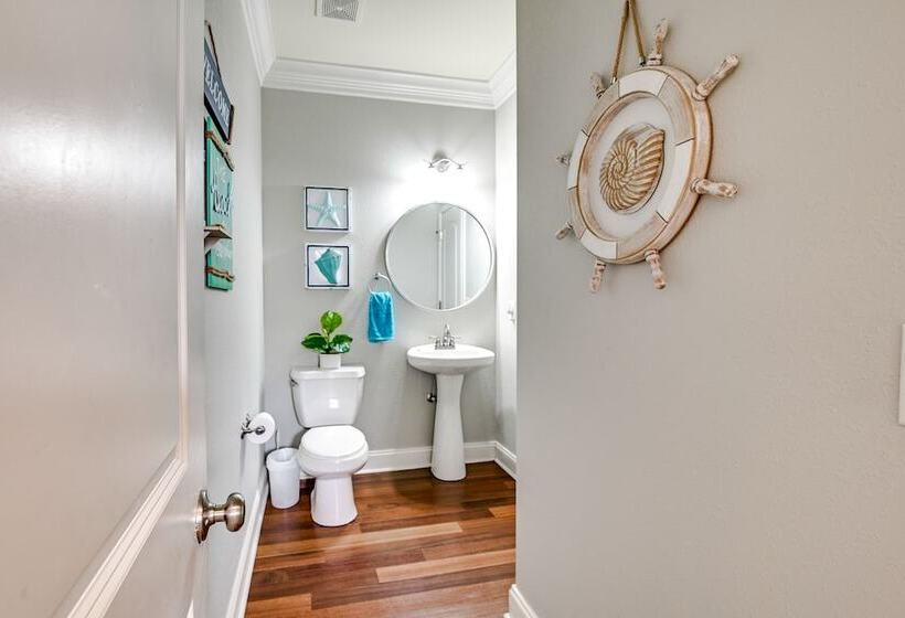 Luxury Home W/ Ocean View, Private Pool, & Hot Tub