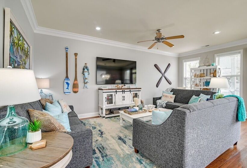 Luxury Home W/ Ocean View, Private Pool, & Hot Tub