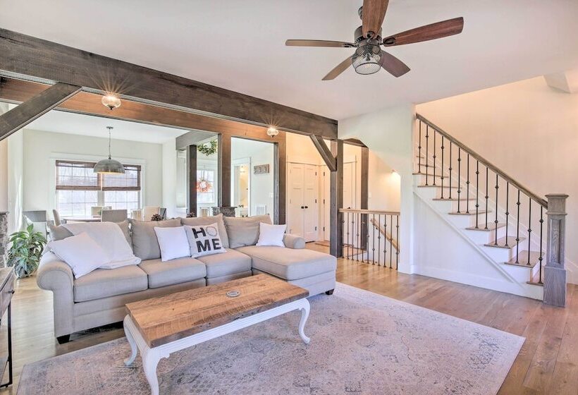 New Paltz Home W/ Fire Pit + Gas Fireplace!