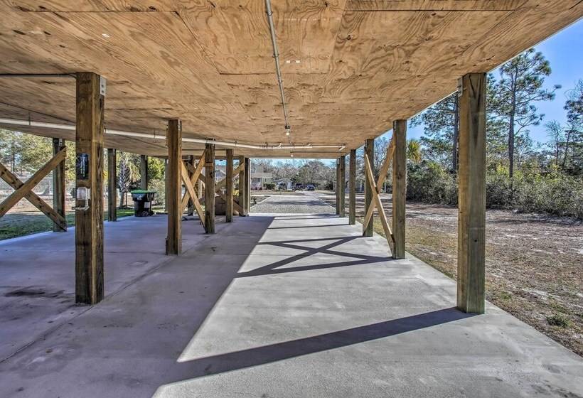 Ocean Isle Beach Escape   Centrally Located!