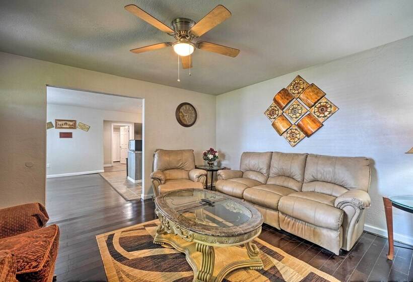 Okc Home W/ Fenced In Backyard & Pool Table