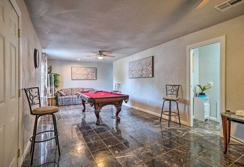 Okc Home W/ Fenced In Backyard & Pool Table