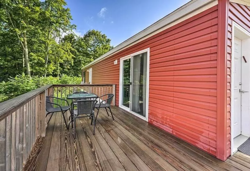 Pet Friendly Cassolopis Escape, Near Lake!