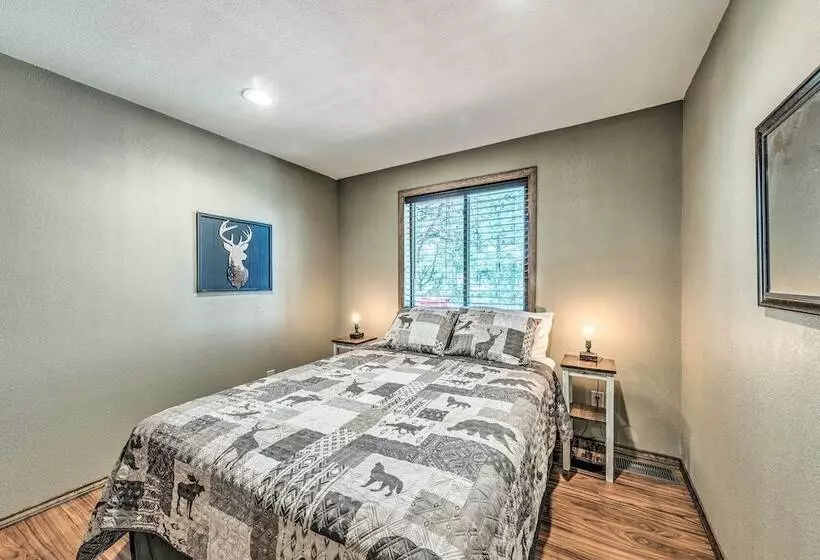 Pet Friendly Ruidoso Cabin W/ Deck & Grill!