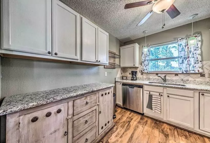 Pet Friendly Ruidoso Cabin W/ Deck & Grill!