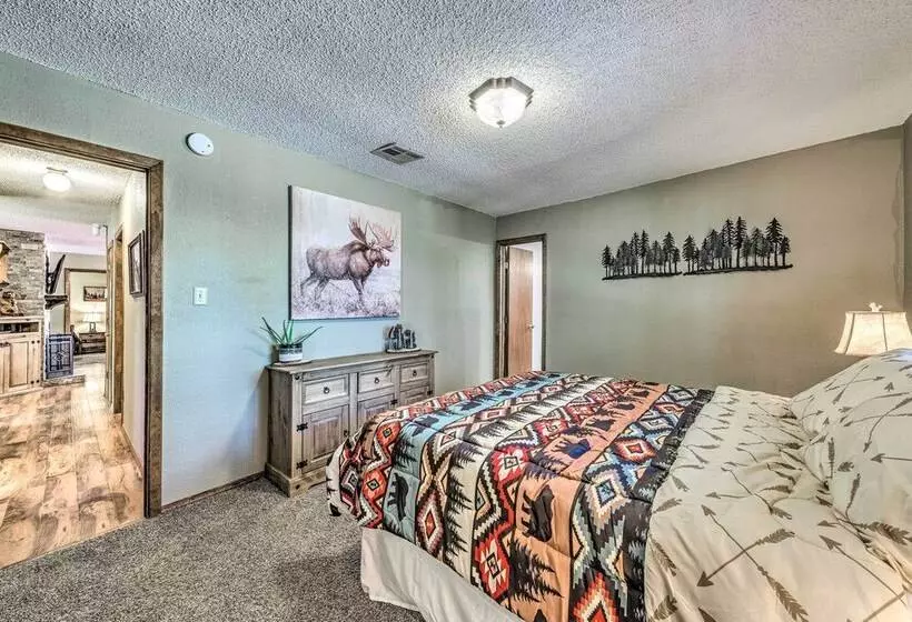 Pet Friendly Ruidoso Cabin W/ Deck & Grill!