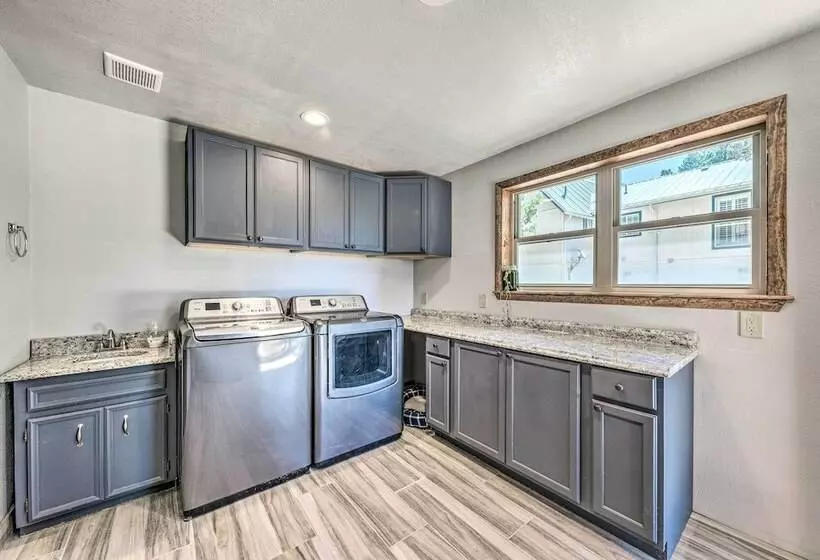 Pet Friendly Ruidoso Cabin W/ Deck & Grill!