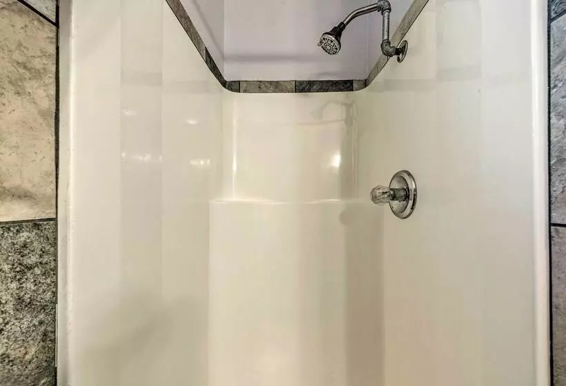 Pet Friendly Ruidoso Cabin W/ Deck & Grill!