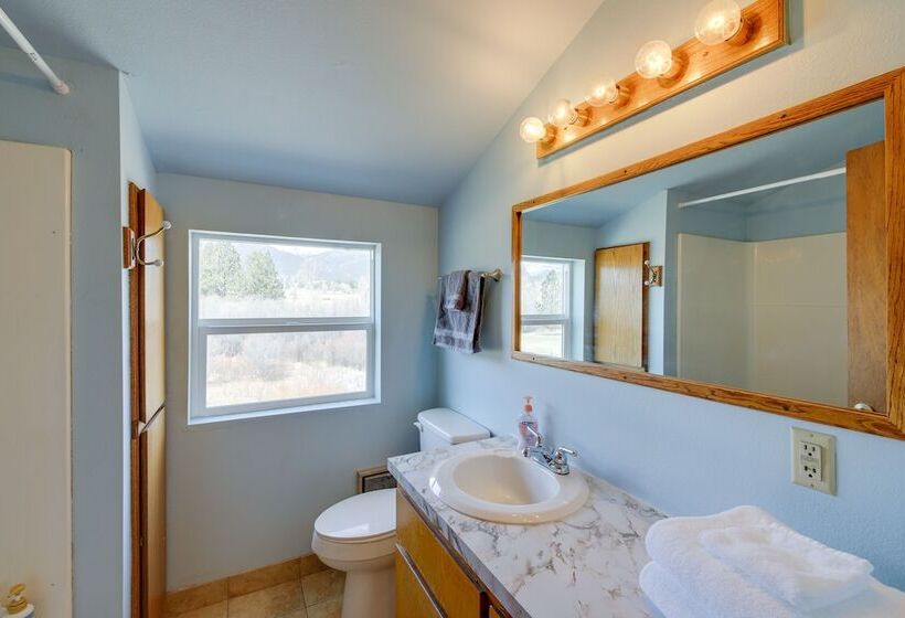 Pet Friendly Victor Home W/ Fire Pit & Large Yard!