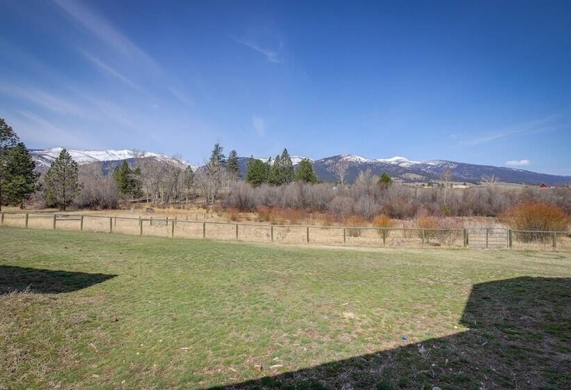 Pet Friendly Victor Home W/ Fire Pit & Large Yard!