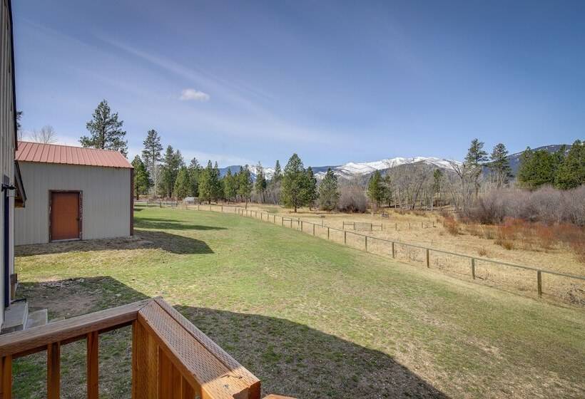 Pet Friendly Victor Home W/ Fire Pit & Large Yard!