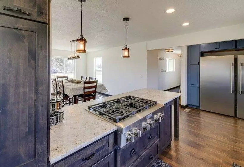 Pet Friendly Victor Home W/ Fire Pit & Large Yard!