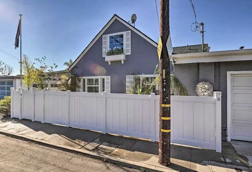 Picturesque Ventura Retreat: Steps To Shore!