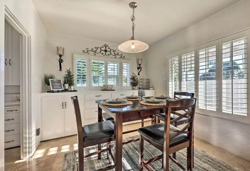 Picturesque Ventura Retreat: Steps To Shore!