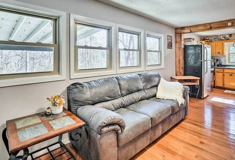 Pigeon Forge Cabin W/ Private Hot Tub & Gas Grill