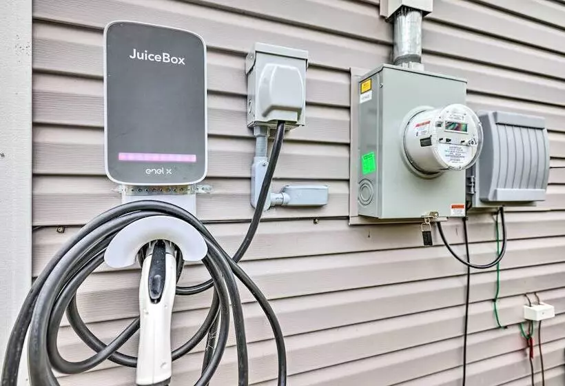 Pocono Summit Winter Escape W/ Game Room!