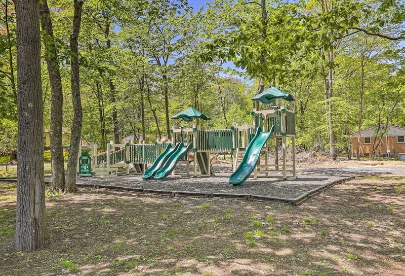 Pocono Summit Winter Escape W/ Game Room!