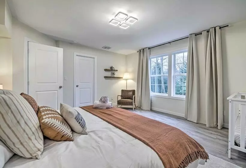 Pocono Summit Winter Escape W/ Game Room!