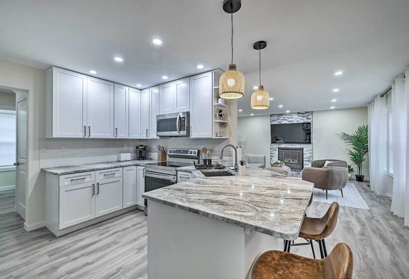 Pocono Summit Winter Escape W/ Game Room!