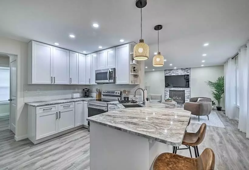 Pocono Summit Winter Escape W/ Game Room!