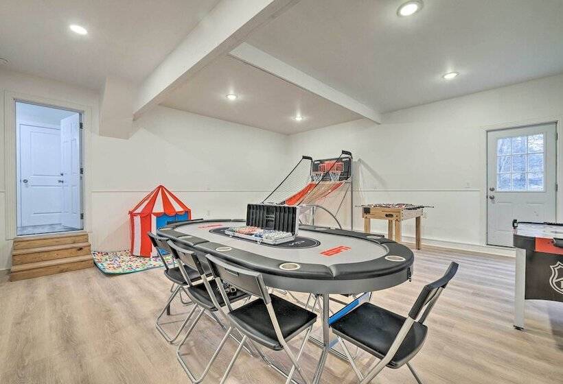 Pocono Summit Winter Escape W/ Game Room!