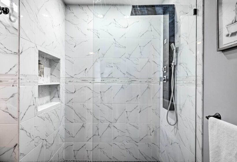 Pocono Summit Winter Escape W/ Game Room!