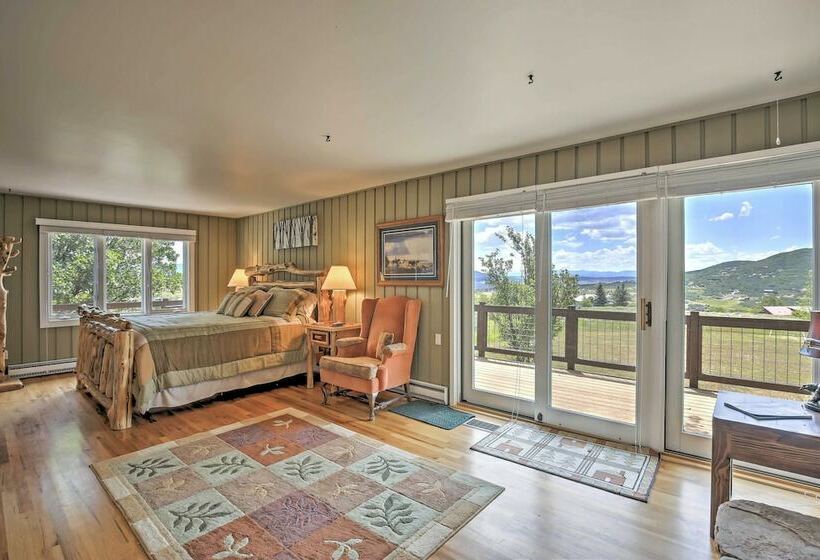 Steamboat Springs Home W/ Hot Tub + Mtn Views