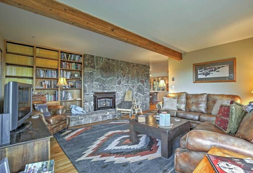 Steamboat Springs Home W/ Hot Tub + Mtn Views