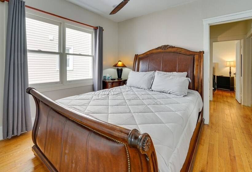 Renovated Victorian House ~ 7 Miles To Downtown!