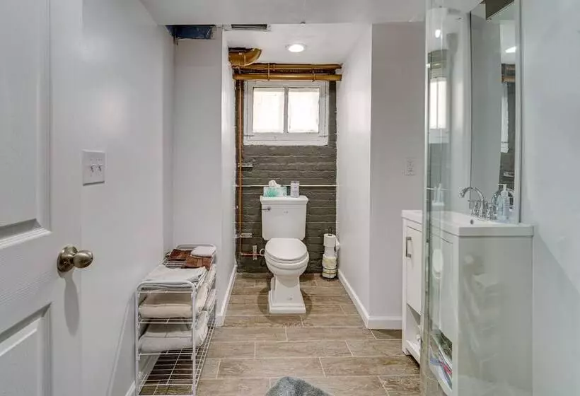 Renovated Victorian House ~ 7 Miles To Downtown!