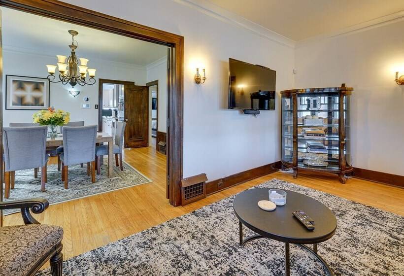 Renovated Victorian House ~ 7 Miles To Downtown!