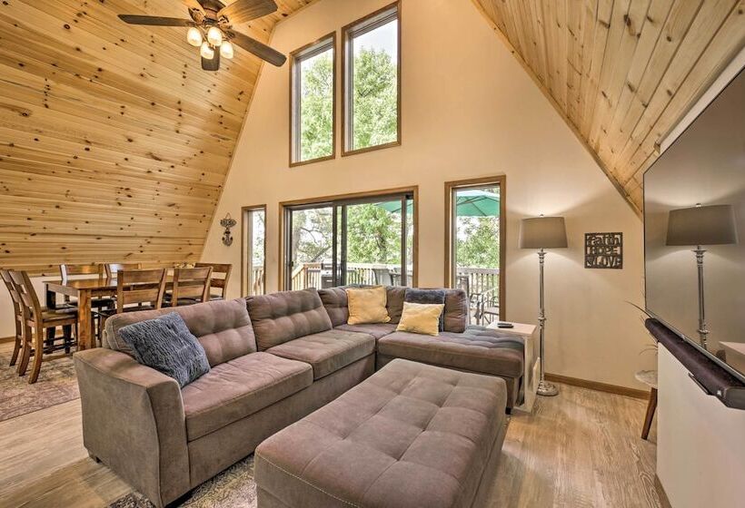 Rock River Waterfront Cabin: Dock & Game Room!